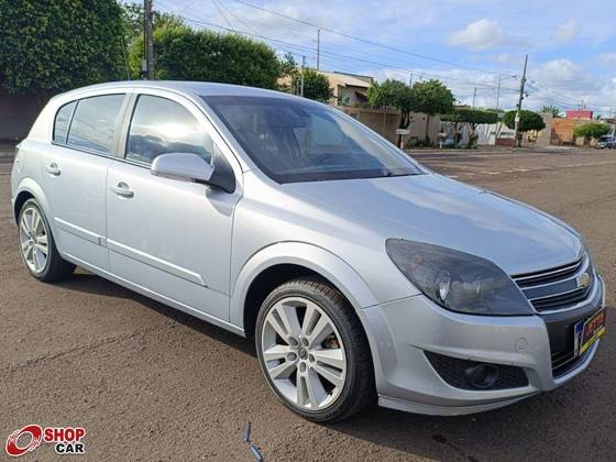 CHEVROLET VECTRA 2.0 MPFI GT HATCH 8V FLEX 4P MANUAL CHEVROLET VECTRA 2.0 MPFI GT HATCH 8V FLEX 4P MANUAL